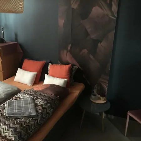 Downtown Style Apartment